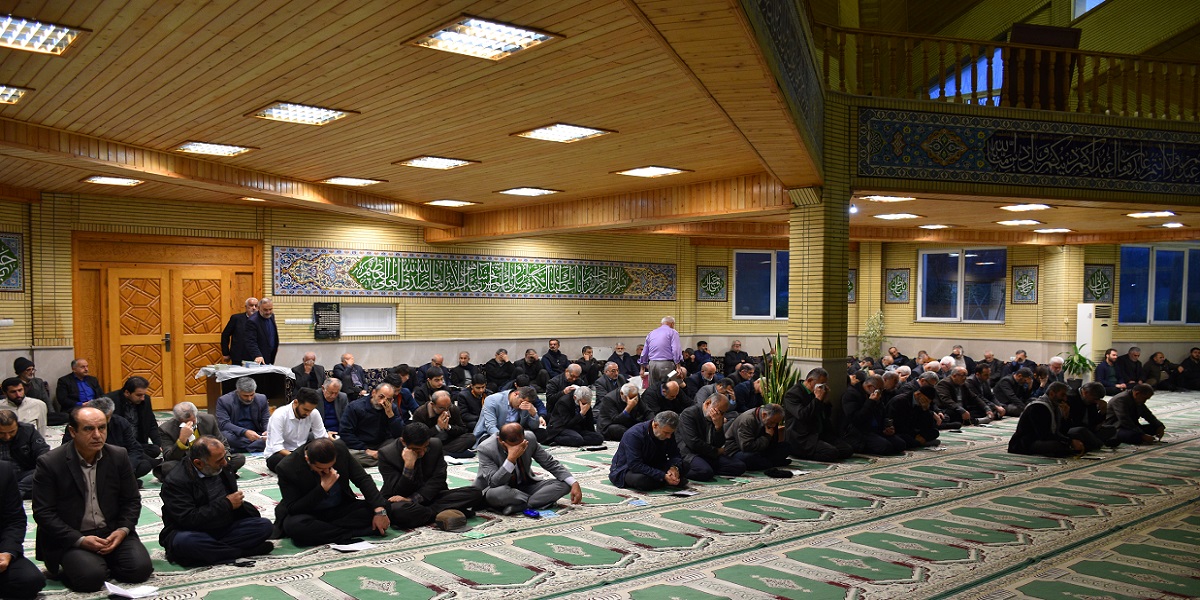 برگزاری مراسم پر فیض دعای ندبه شهرستان نور در پردیس منابع طبیعی و علوم دریایی دانشگاه