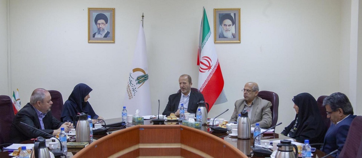 نشست رئیس دانشگاه با اعضای هیأت علمی پژوهشکده اقتصاد