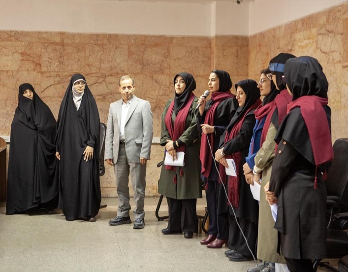 نشست گرامیداشت هفته کتاب، کتابخوانی و روز کتابدار در کتابخانه مرکزی دانشگاه