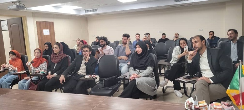 نشست صمیمی دانشجویان بین الملل با مدیر و معاونین واحد بین الملل دانشگاه