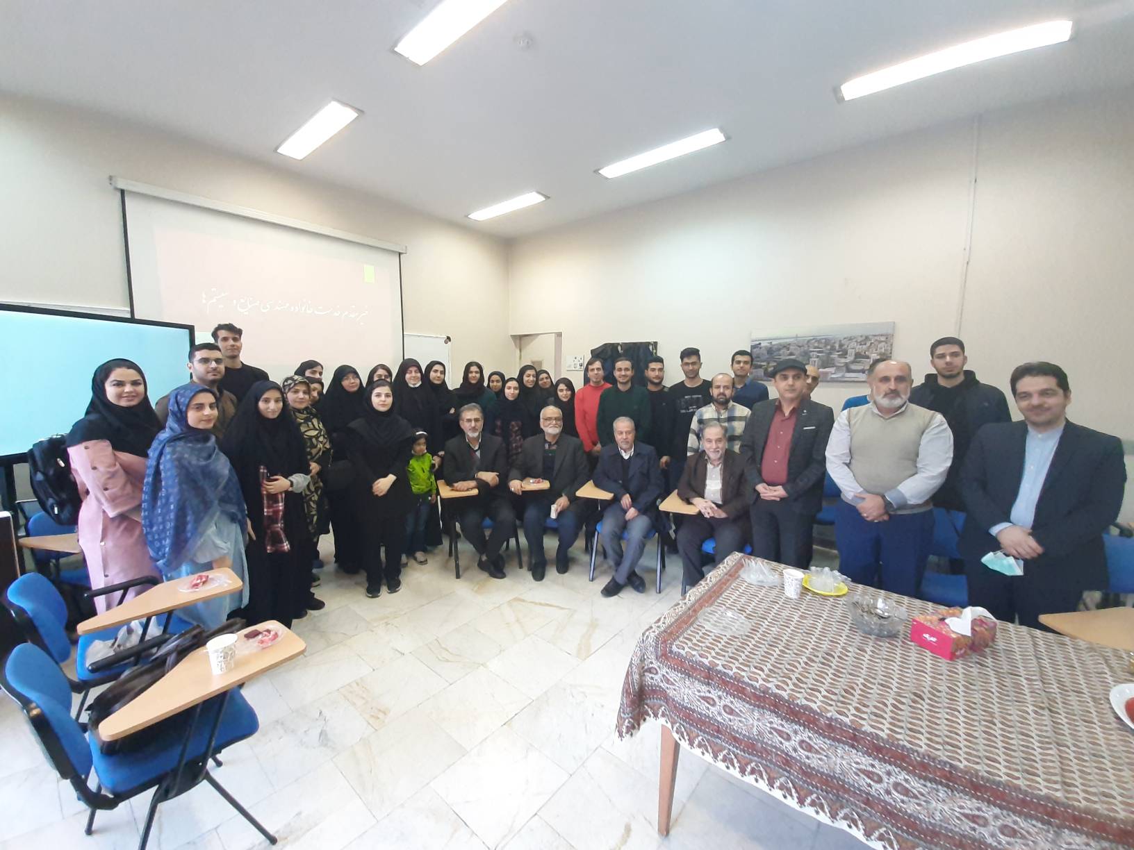 دورهمی یلدایی دانشجویان دانشکده مهندسی صنایع و سیستم ها برگزار شد